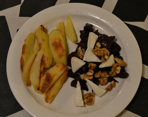 ugnsbakade rödbetor m chèvre o valnötter