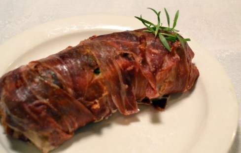 fläskytterfile m serranoskinka örter o soltorkade tomater